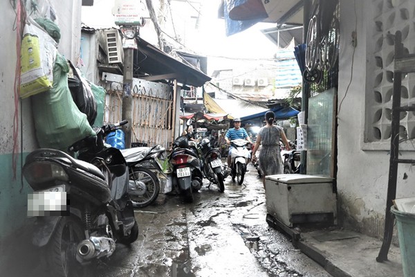 Xóm giang hồ Sài Gòn: Vợ bán dâm trên gác, chồng ngồi trước cửa canh chừng - Ảnh 5. Xóm giang hồ Sài Gòn: Vợ bán dâm trên gác, chồng ngồi trước cửa canh chừng - Ảnh 5.