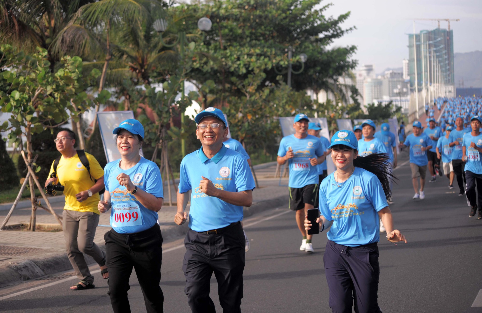 Hàng ngàn công nhân tham gia chạy việt dã lập kỷ lục Việt Nam - Ảnh 9.