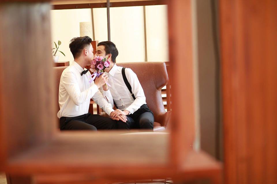 Lộ danh tính cô dâu - chú rể trong đám cưới đồng tính nam ở Kiên Giang mà dân mạng đang rần rần chia sẻ - Ảnh 11. Lộ danh tính cô dâu - chú rể trong đám cưới đồng tính nam ở Kiên Giang mà dân mạng đang rần rần chia sẻ - Ảnh 11.