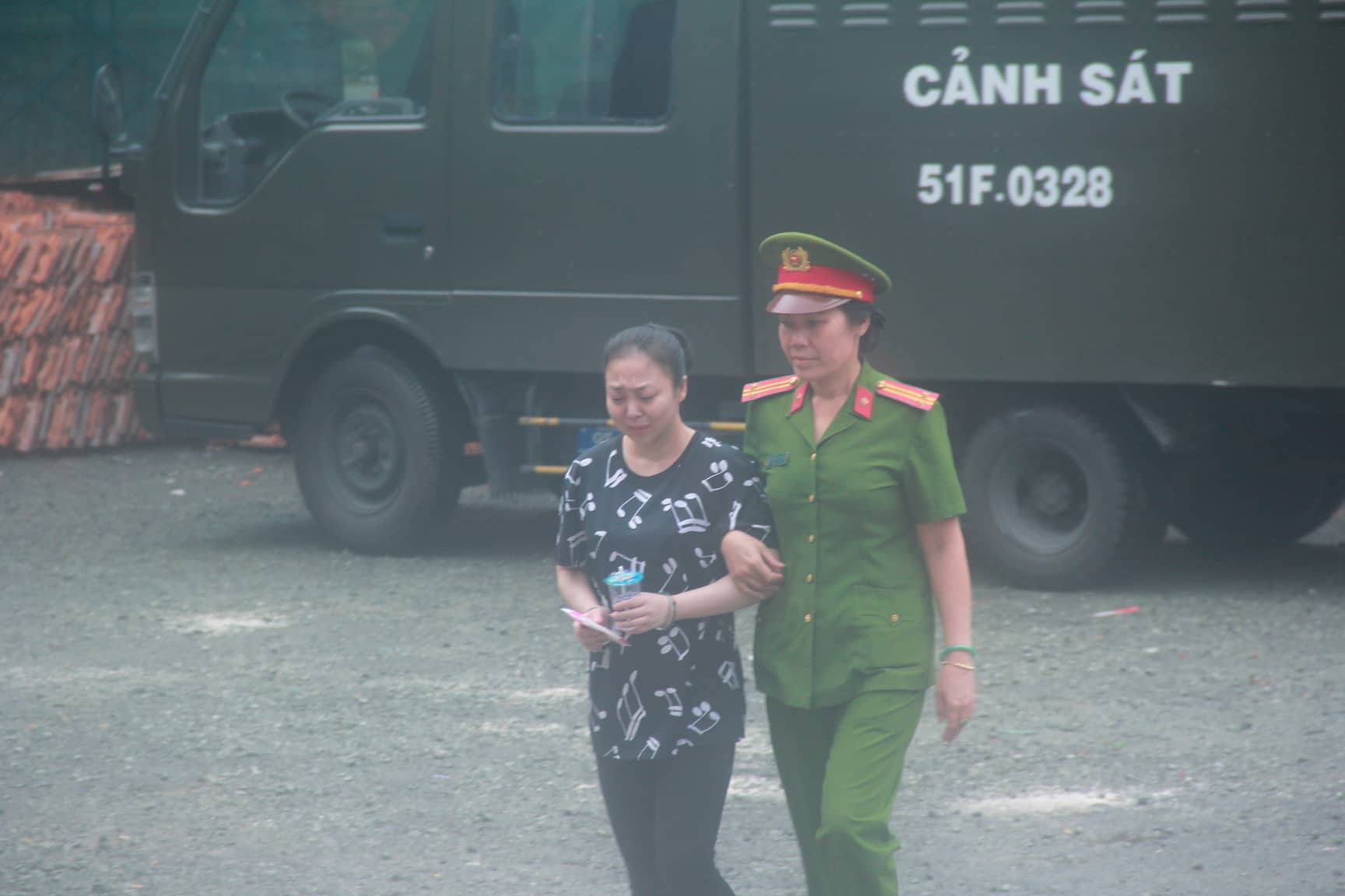 Kẻ hướng dẫn Văn Kính Dương điều chế ma túy cùng 9 người tạm thoát tội - Ảnh 3.