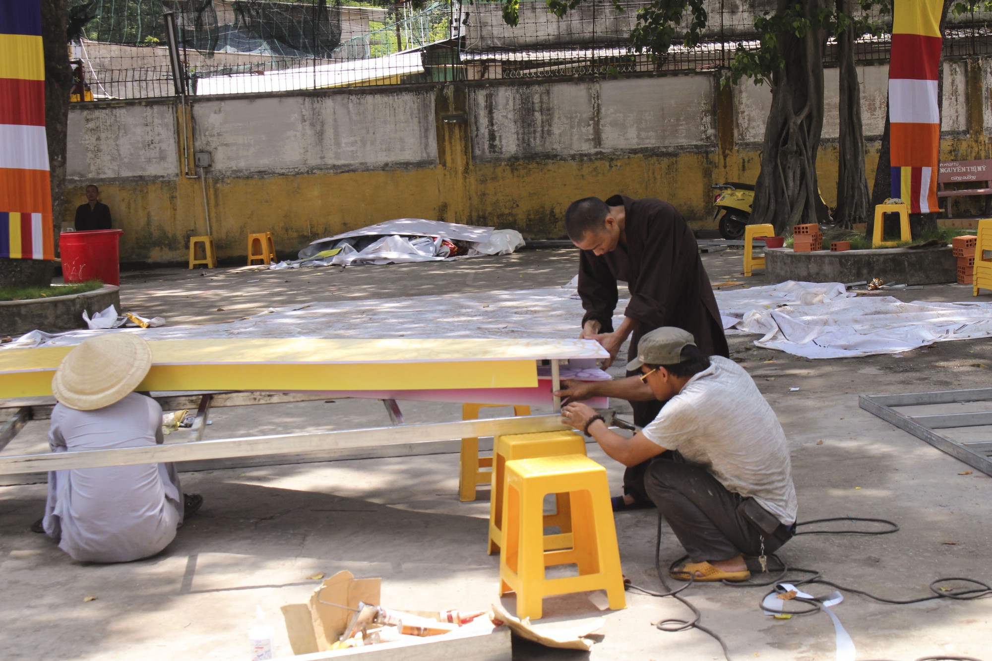Thăm ngôi chùa lớn nhất TP HCM trước ngày lễ Phật Đản - Ảnh 3. Thăm ngôi chùa lớn nhất TP HCM trước ngày lễ Phật Đản - Ảnh 3.