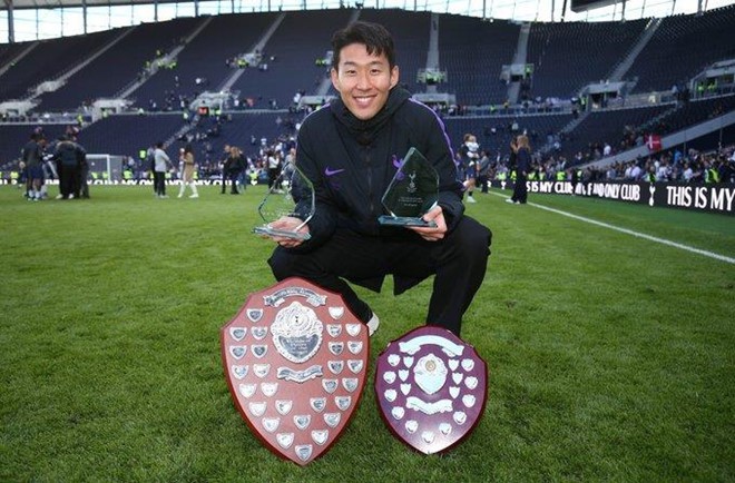 Son Heung-min giành cú đúp danh hiệu cá nhân cùng Tottenham - Ảnh 1. Son Heung-min giành cú đúp danh hiệu cá nhân cùng Tottenham - Ảnh 1.