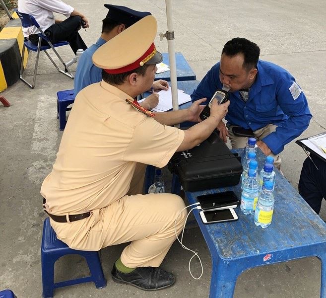 Phát hiện nhiều tài xế xe khách Hà Nội dính ma túy - Ảnh 5. Phát hiện nhiều tài xế xe khách Hà Nội dính ma túy - Ảnh 5.