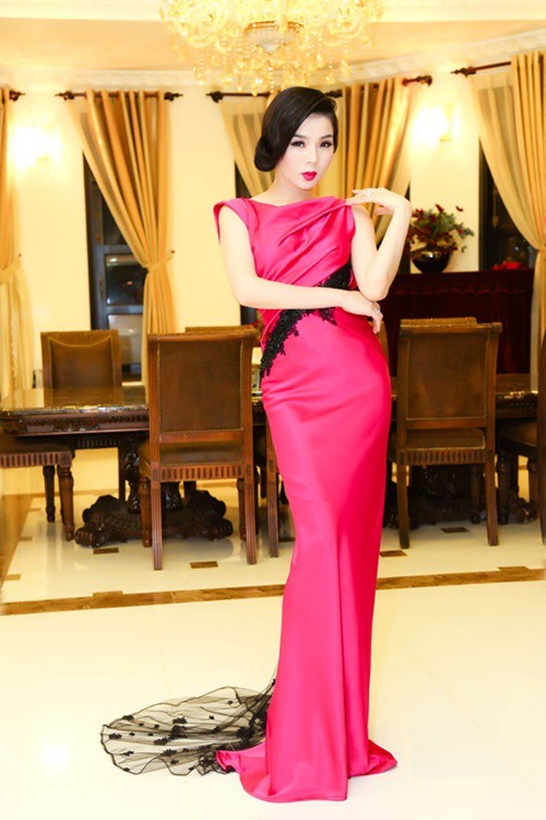 Lóa mắt trước khối tài sản khủng của Lệ Quyên ở tuổi 38 - Ảnh 1. Lóa mắt trước khối tài sản khủng của Lệ Quyên ở tuổi 38 - Ảnh 1.