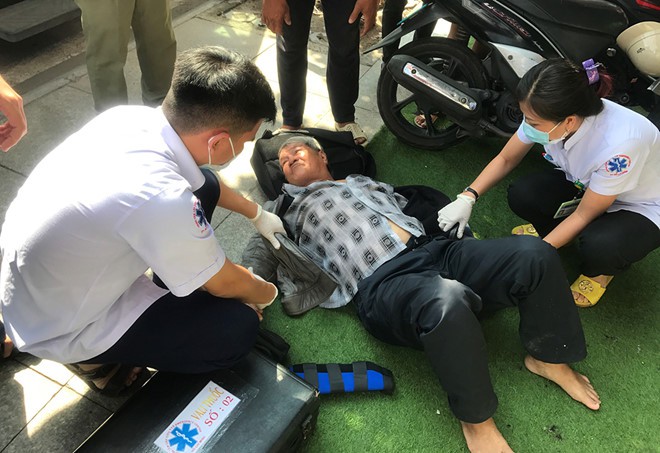 Nạn quấy rối tổng đài 114, 115: Những chuyến xe cấp cứu ma - Ảnh 2. Nạn quấy rối tổng đài 114, 115: Những chuyến xe cấp cứu ma - Ảnh 2.