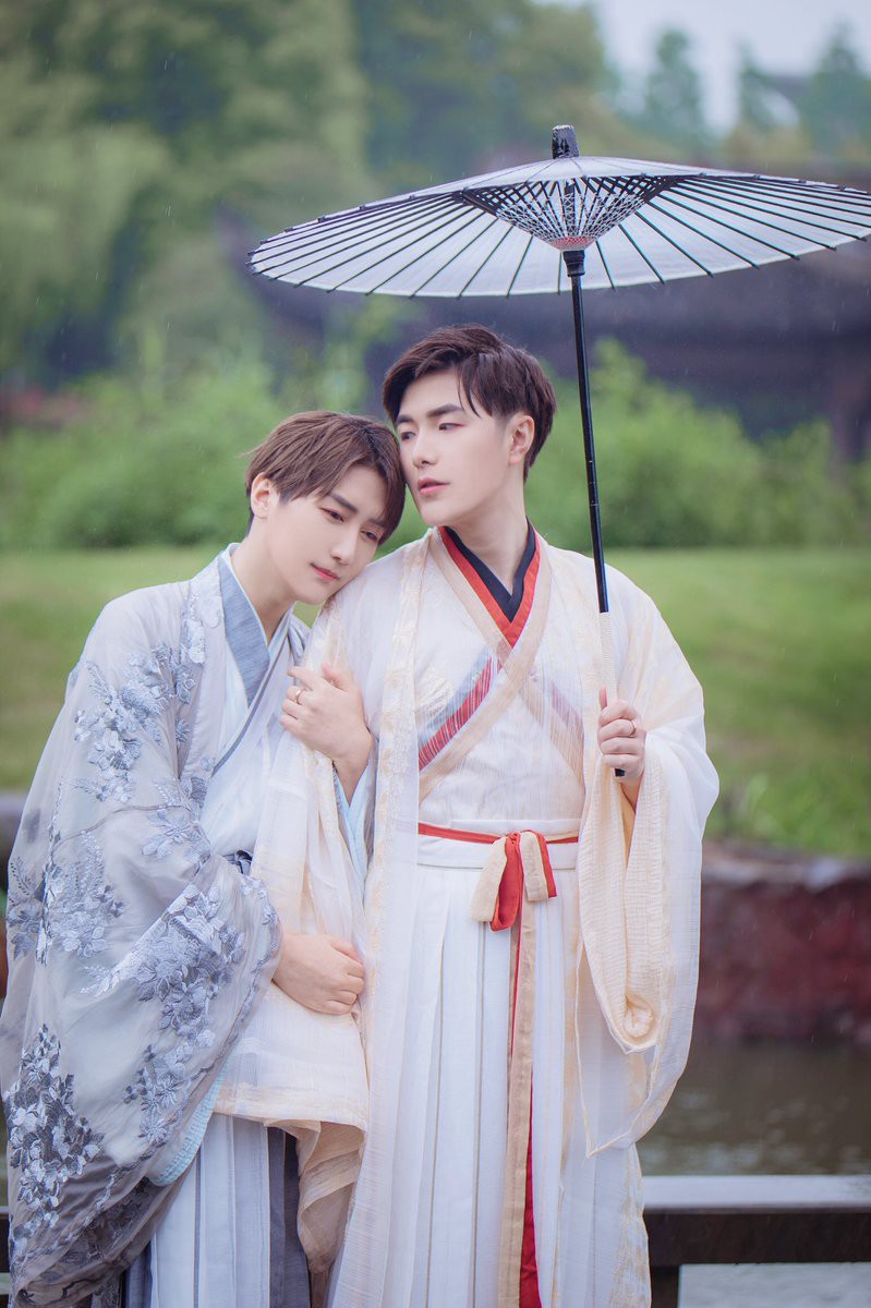 Bộ ảnh như hoa như mộng của cặp đôi đam mỹ nổi tiếng trong giới cosplay khiến nhiều người ngất ngây - Ảnh 4. Bộ ảnh như hoa như mộng của cặp đôi đam mỹ nổi tiếng trong giới cosplay khiến nhiều người ngất ngây - Ảnh 4.