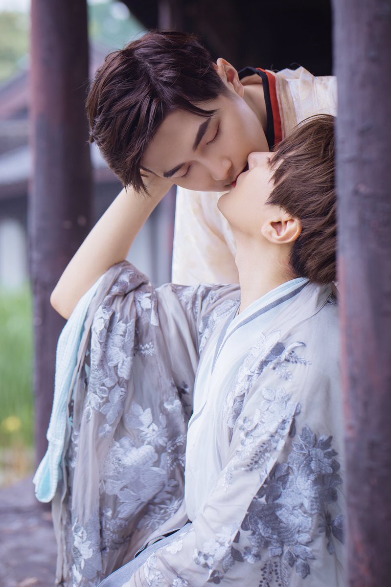 Bộ ảnh như hoa như mộng của cặp đôi đam mỹ nổi tiếng trong giới cosplay khiến nhiều người ngất ngây - Ảnh 3. Bộ ảnh như hoa như mộng của cặp đôi đam mỹ nổi tiếng trong giới cosplay khiến nhiều người ngất ngây - Ảnh 3.