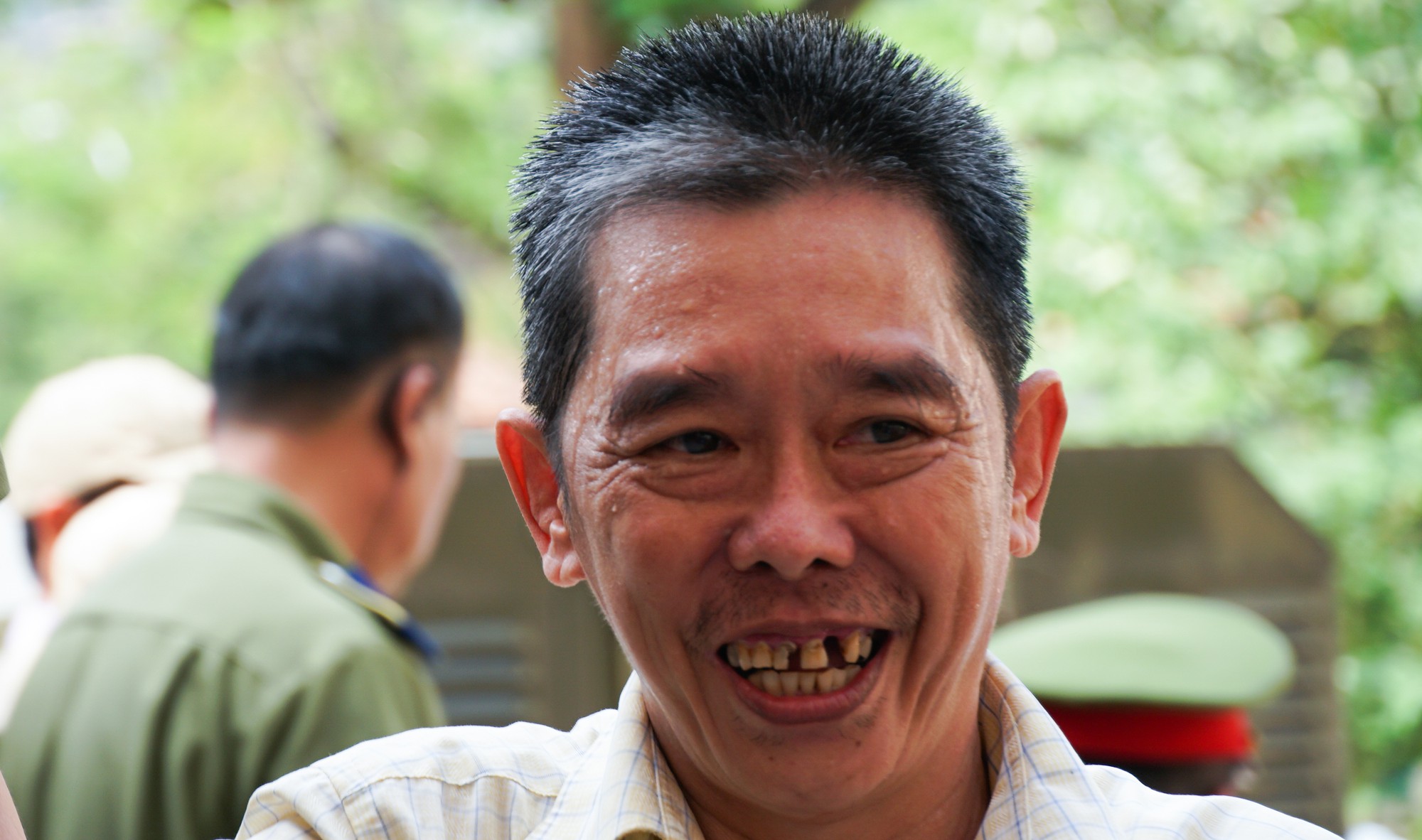 Trùm ma túy Văn Kính Dương cùng người tình Ngọc Miu tươi cười trước giờ tuyên án - Ảnh 5. Trùm ma túy Văn Kính Dương cùng người tình Ngọc Miu tươi cười trước giờ tuyên án - Ảnh 5.