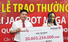 Gia đình kinh doanh mĩ phẩm ở miền Tây 4 lần trúng số độc đắc
