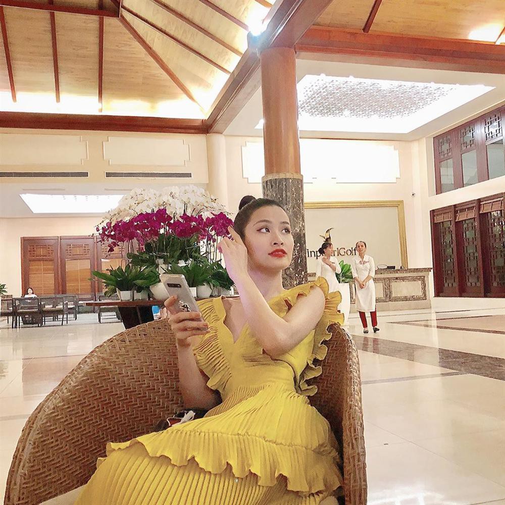 Sao Việt hôm nay (14/5): Ngọc Trinh tỏ tình bạn trai đại gia, Phạm Hương chuẩn bị tái xuất showbiz - Ảnh 6. Sao Việt hôm nay (14/5): Ngọc Trinh tỏ tình bạn trai đại gia, Phạm Hương chuẩn bị tái xuất showbiz - Ảnh 6.