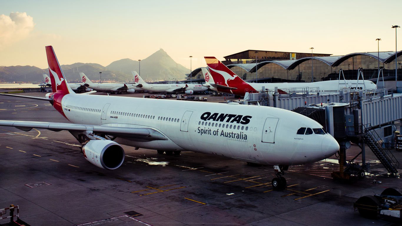 Máy bay của hãng hàng không Australia Qantas gặp sự cố hệ thống điện phải đổi hướng - Ảnh 1. Máy bay của hãng hàng không Australia Qantas gặp sự cố hệ thống điện phải đổi hướng - Ảnh 1.