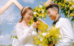 Lễ nguyện thề hạnh phúc của cặp đôi anh chàng chuyển giới Yun Bin và ‘hot girl ca cổ’ Tú Tri