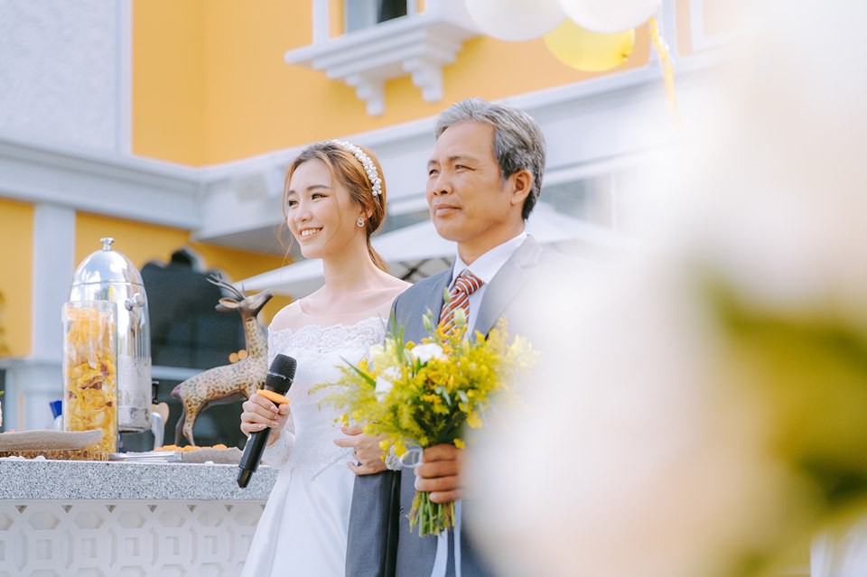 Lễ nguyện thề hạnh phúc của cặp đồng tính nữ Yun Bin và Tú Tri - Ảnh 8.