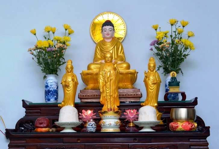 Ngày Phật Đản, Phật tử thờ Phật tại gia cần lưu ý điều gì? - Ảnh 1.