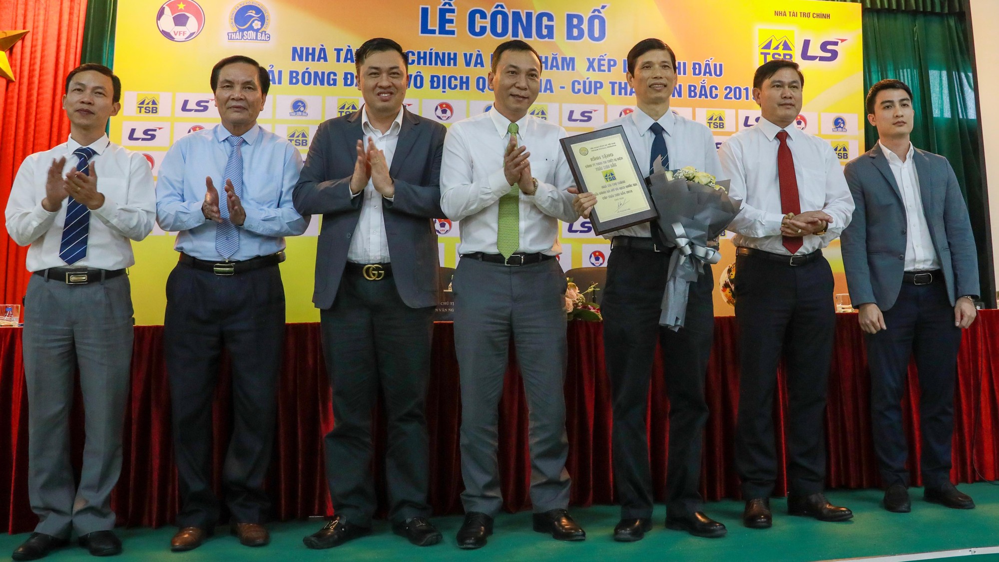 7 đội bóng sẽ tham gia tranh tài tại giải bóng đá nữ VĐQG- Cup Thái Sơn Bắc - Ảnh 3. 7 đội bóng sẽ tham gia tranh tài tại giải bóng đá nữ VĐQG- Cup Thái Sơn Bắc - Ảnh 3.