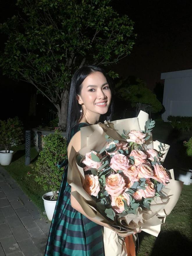 Sao Việt hôm nay (15/5): Hà Anh Tuấn bị fan hoài nghi sắp lấy vợ, Du Thiên đăng đàn dằn mặt người hành hung tại hội chợ - Ảnh 7. Sao Việt hôm nay (15/5): Hà Anh Tuấn bị fan hoài nghi sắp lấy vợ, Du Thiên đăng đàn dằn mặt người hành hung tại hội chợ - Ảnh 7.