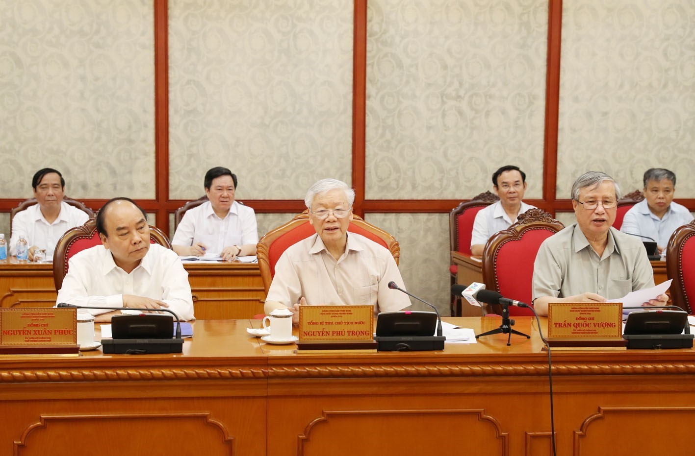 Tổng Bí thư, Chủ tịch nước Nguyễn Phú Trọng chủ trì họp Bộ Chính trị - Ảnh 3. Tổng Bí thư, Chủ tịch nước Nguyễn Phú Trọng chủ trì họp Bộ Chính trị - Ảnh 3.