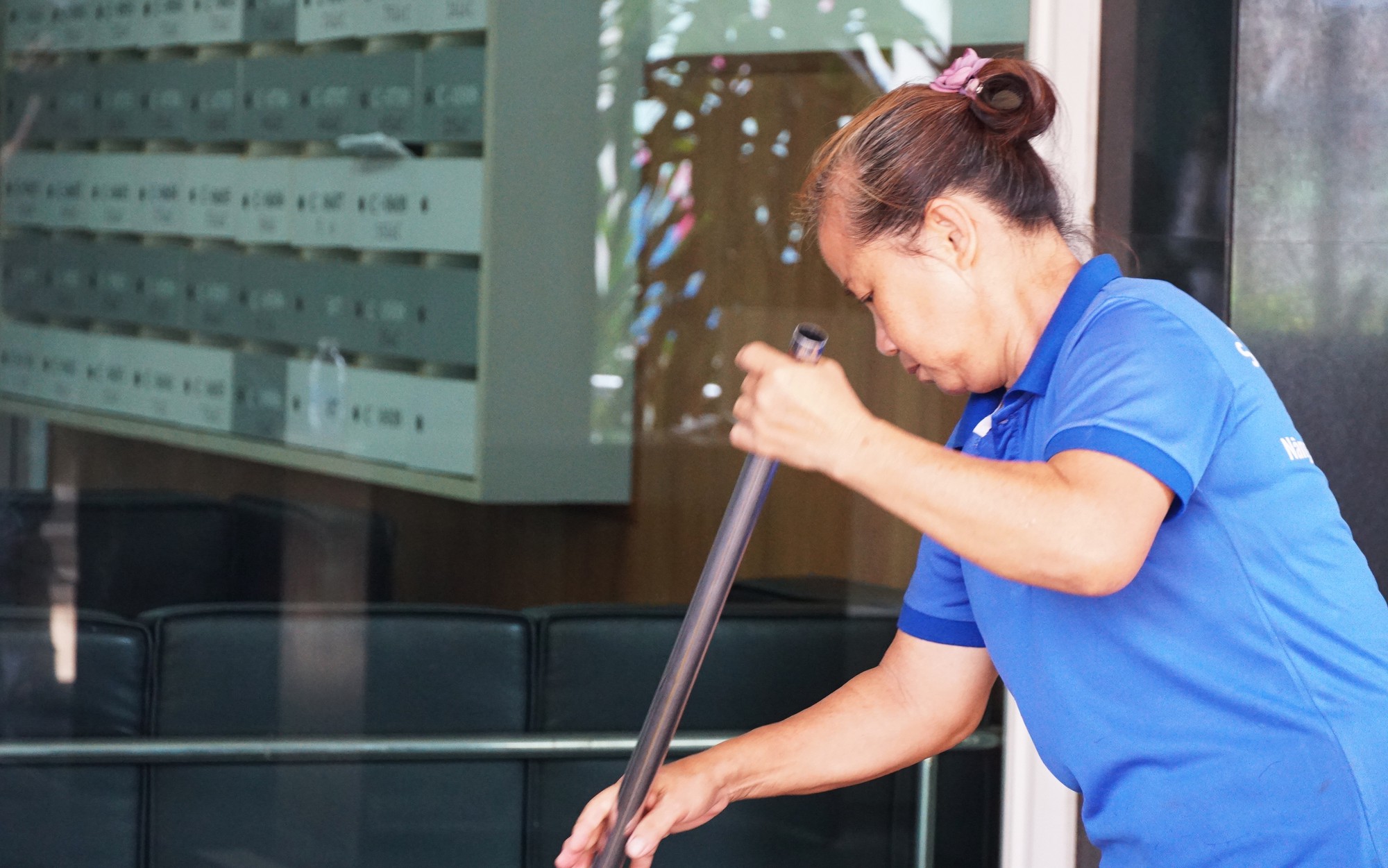 Cuộc sống vất vả mà bình dị của mẹ con nam công nhân trả lại 7.400 USD cho người nước ngoài - Ảnh 5. Cuộc sống vất vả mà bình dị của mẹ con nam công nhân trả lại 7.400 USD cho người nước ngoài - Ảnh 5.