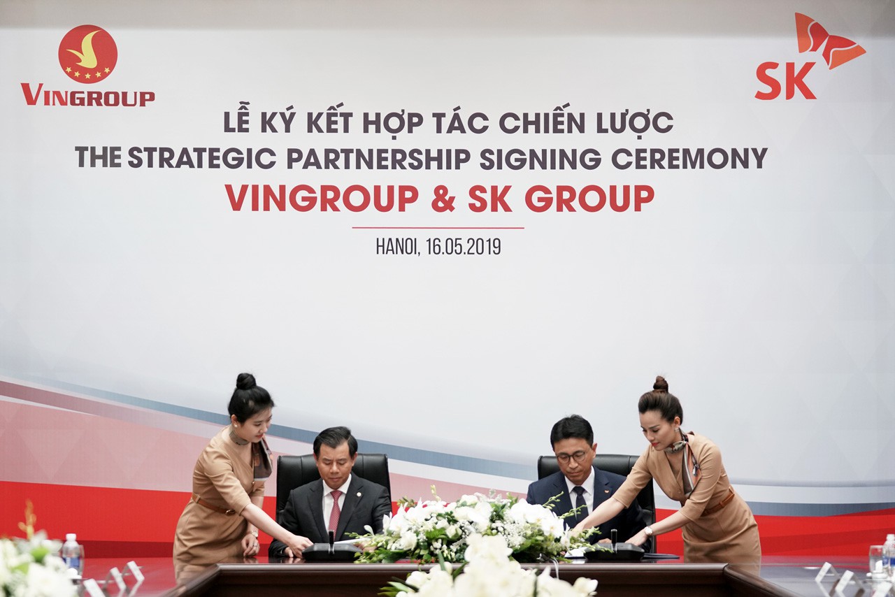 Tập đoàn SK chi 1 tỉ USD mua 6,1% của Vingroup - Ảnh 1. Tập đoàn SK chi 1 tỉ USD mua 6,1% của Vingroup - Ảnh 1.