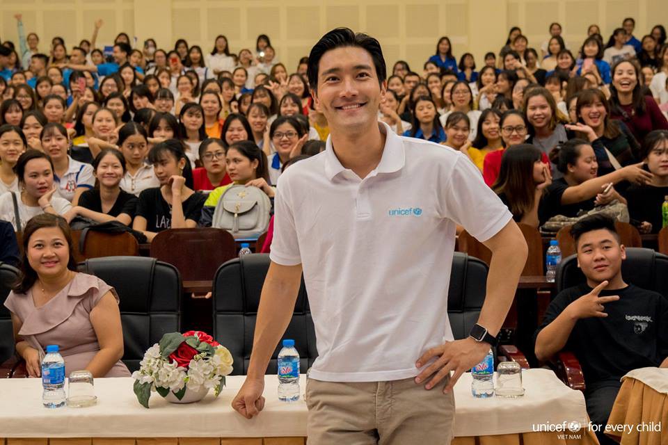 Ca sĩ Choi Siwon: Hoàng tử đời thật với xuất thân hoàng gia, sở hữu gia tài khủng đứng thứ 2 làng giải trí Hàn - Ảnh 11. Ca sĩ Choi Siwon: Hoàng tử đời thật với xuất thân hoàng gia, sở hữu gia tài khủng đứng thứ 2 làng giải trí Hàn - Ảnh 11.