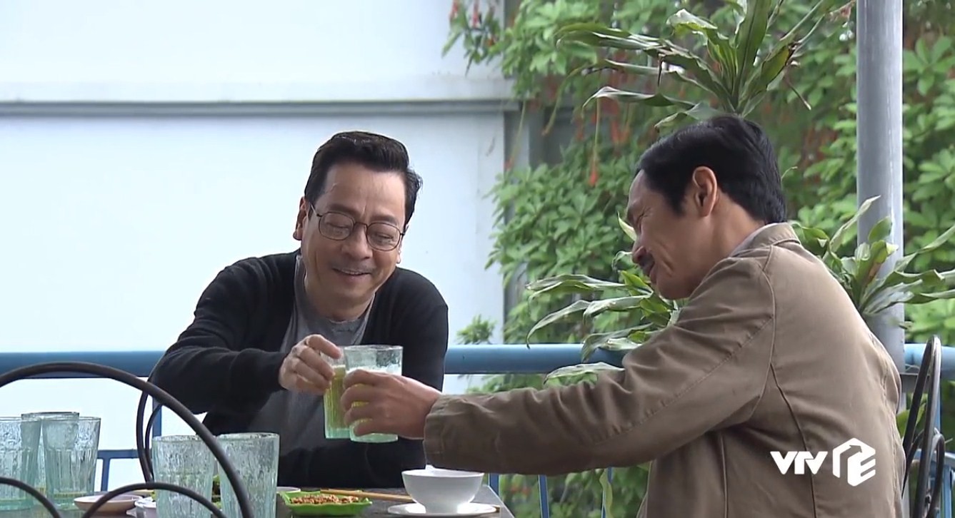 Về nhà đi con tập 24: Huệ thẳng tay đuổi việc em chồng, mang cháo đến cho người yêu cũ - Ảnh 19. Về nhà đi con tập 24: Huệ thẳng tay đuổi việc em chồng, mang cháo đến cho người yêu cũ - Ảnh 19.