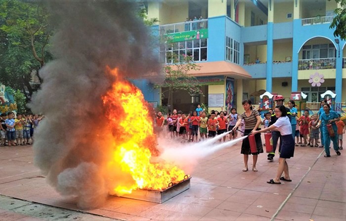 Nhiều trường mầm non tư thục không đủ điều kiện phòng cháy, chữa cháy - Ảnh 2. Nhiều trường mầm non tư thục không đủ điều kiện phòng cháy, chữa cháy - Ảnh 2.