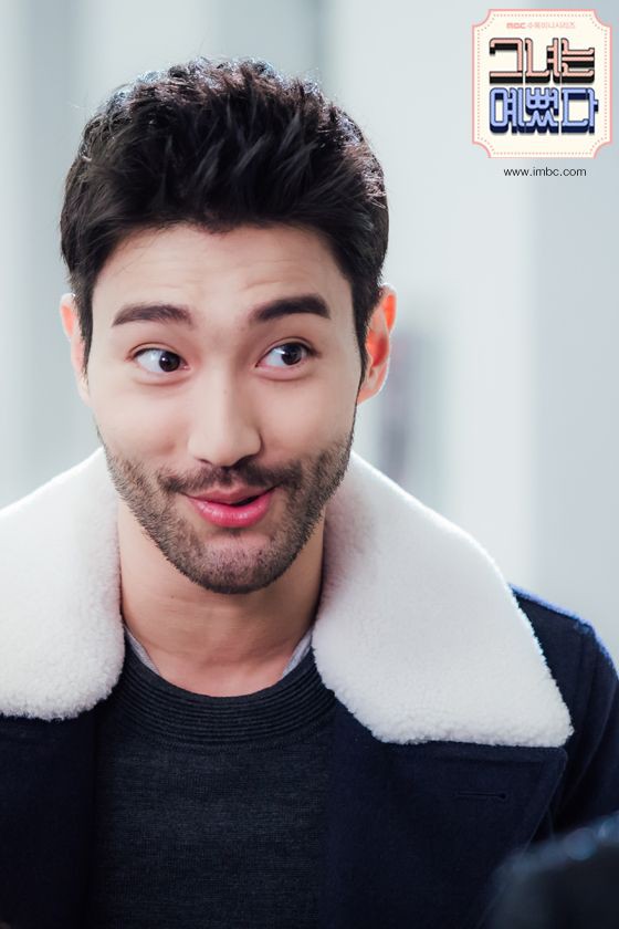 Ca sĩ Choi Siwon: Hoàng tử đời thật với xuất thân hoàng gia, sở hữu gia tài khủng đứng thứ 2 làng giải trí Hàn - Ảnh 7. Ca sĩ Choi Siwon: Hoàng tử đời thật với xuất thân hoàng gia, sở hữu gia tài khủng đứng thứ 2 làng giải trí Hàn - Ảnh 7.