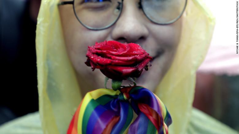 Khoảnh khắc vỡ òa của cộng đồng LGBT ở Đài Loan (Trung Quốc) khi hôn nhân đồng giới được công nhận - Ảnh 5.
