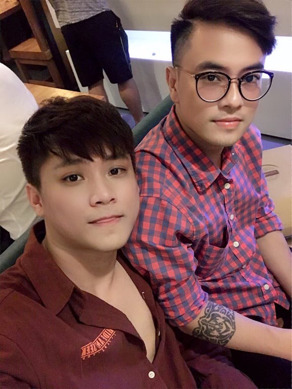 Chuyện tình bạn thân và con đường dẫn đến tình yêu của cặp đôi LGBT Trọng Nguyễn - Tuấn Khôi - Ảnh 1. Chuyện tình bạn thân và con đường dẫn đến tình yêu của cặp đôi LGBT Trọng Nguyễn - Tuấn Khôi - Ảnh 1.