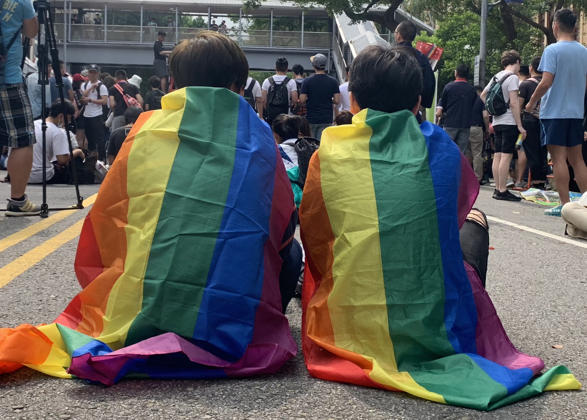 Khoảnh khắc vỡ òa của cộng đồng LGBT ở Đài Loan (Trung Quốc) khi hôn nhân đồng giới được công nhận - Ảnh 11.