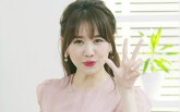 Clip: Hari Won khoe chiến tích ăn liền 3 ổ bánh, 3 tô phở đặc biệt, 8 dĩa thịt bò