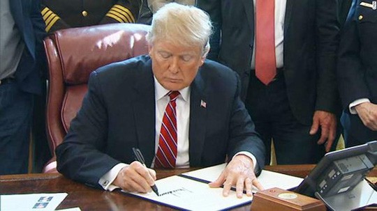 Hé lộ số vàng trong ngân hàng của Tổng thống Donald Trump - Ảnh 1. Hé lộ số vàng trong ngân hàng của Tổng thống Donald Trump - Ảnh 1.