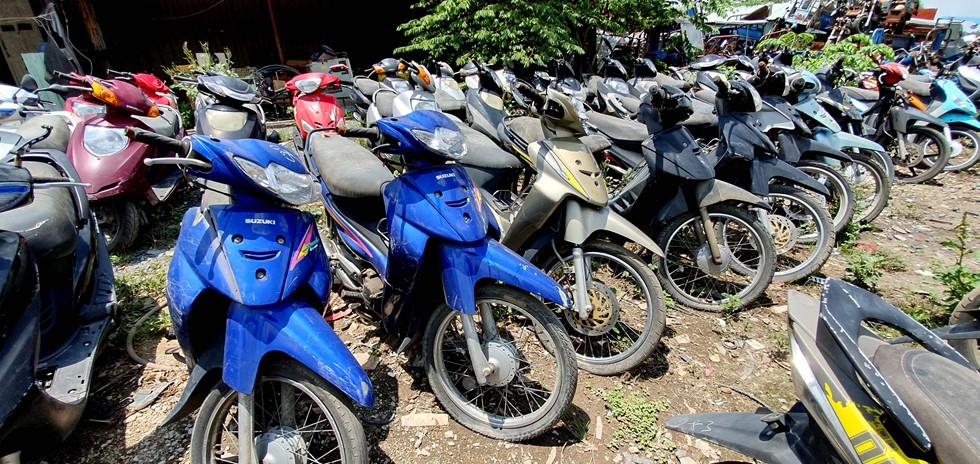 Tôi đi mua xe không giấy tờ giá chỉ vài trăm ngàn ở vùng ven Sài Gòn - Ảnh 10. Tôi đi mua xe không giấy tờ giá chỉ vài trăm ngàn ở vùng ven Sài Gòn - Ảnh 10.