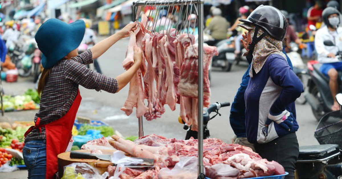 Người tiêu dùng ngại không dám ăn thịt heo vì dịch tả châu Phi, TP HCM cam kết: ‘Thành phố vẫn bảo đảm nguồn heo sạch’ - Ảnh 1.