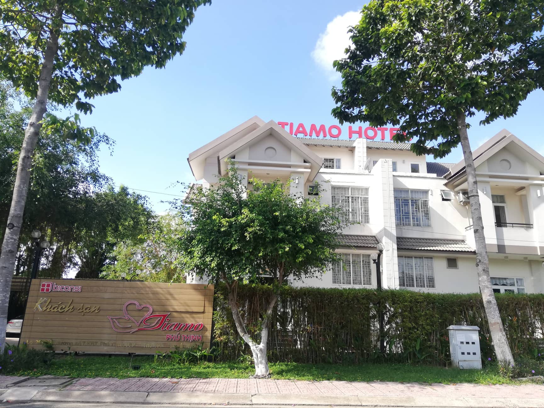 Nhân chứng nơi bắt 4 nghi phạm giết người rồi đổ bê tông phi tang ở Bình Dương: Phụ nữ mà ra tay dã man quá - Ảnh 3. Nhân chứng nơi bắt 4 nghi phạm giết người rồi đổ bê tông phi tang ở Bình Dương: Phụ nữ mà ra tay dã man quá - Ảnh 3.