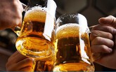 Nhậu nhẹt tối ngày, đàn ông Việt Nam đang 'đùa giỡn' với bệnh ung thư gan