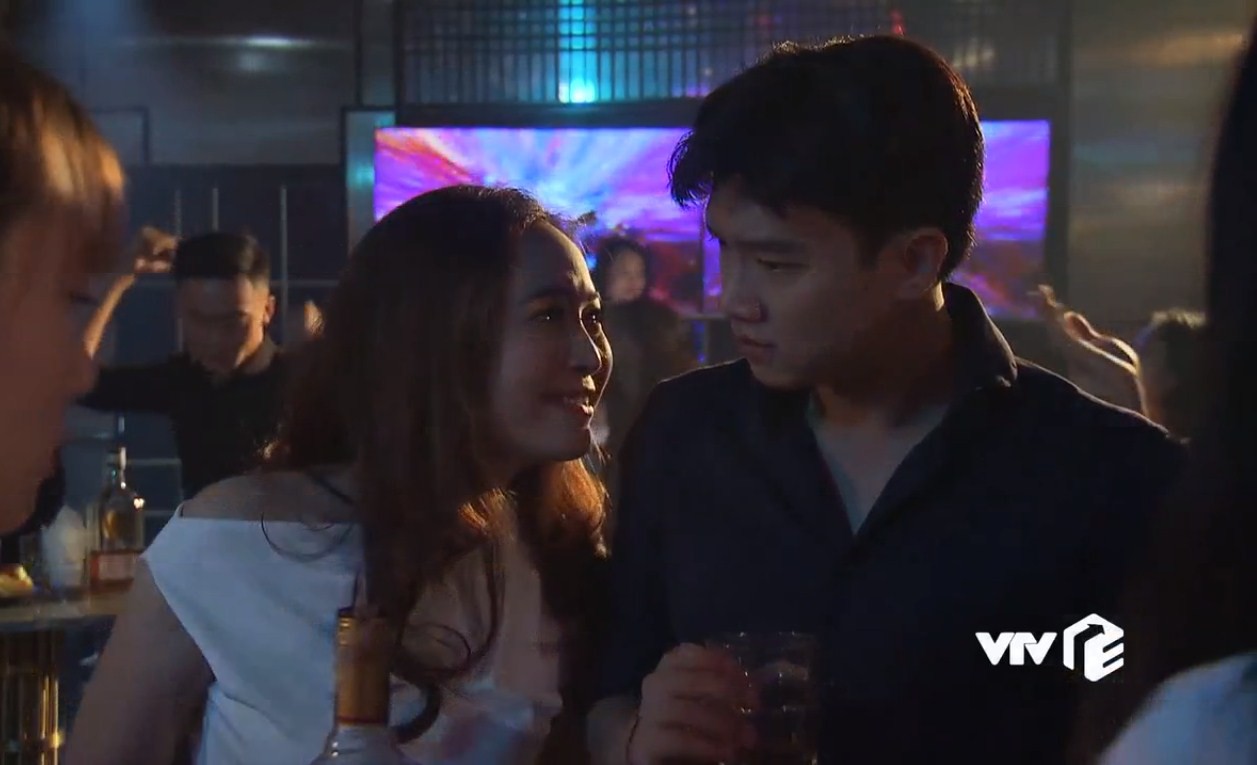 Về nhà đi con tập 26: Vũ ra giá 300 triệu để bồi thường về chuyện cái thai, Anh Thư uất nghẹn lao đến viện giải quyết - Ảnh 1. Về nhà đi con tập 26: Vũ ra giá 300 triệu để bồi thường về chuyện cái thai, Anh Thư uất nghẹn lao đến viện giải quyết - Ảnh 1.