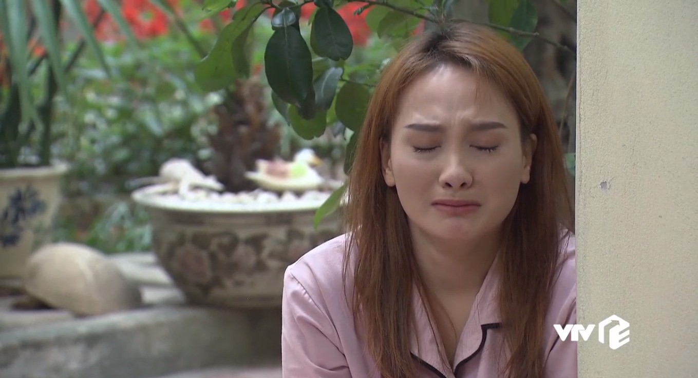 Về nhà đi con tập 26: Vũ ra giá 300 triệu để bồi thường về chuyện cái thai, Anh Thư uất nghẹn lao đến viện giải quyết - Ảnh 18. Về nhà đi con tập 26: Vũ ra giá 300 triệu để bồi thường về chuyện cái thai, Anh Thư uất nghẹn lao đến viện giải quyết - Ảnh 18.