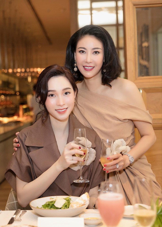 Sao Việt hôm nay (18/5): Sơn Tùng tung teaser phim ngắn, thêm động thái khẳng định Bảo Anh và Hồ Quang Hiếu yêu lại từ đầu - Ảnh 7. Sao Việt hôm nay (18/5): Sơn Tùng tung teaser phim ngắn, thêm động thái khẳng định Bảo Anh và Hồ Quang Hiếu yêu lại từ đầu - Ảnh 7.