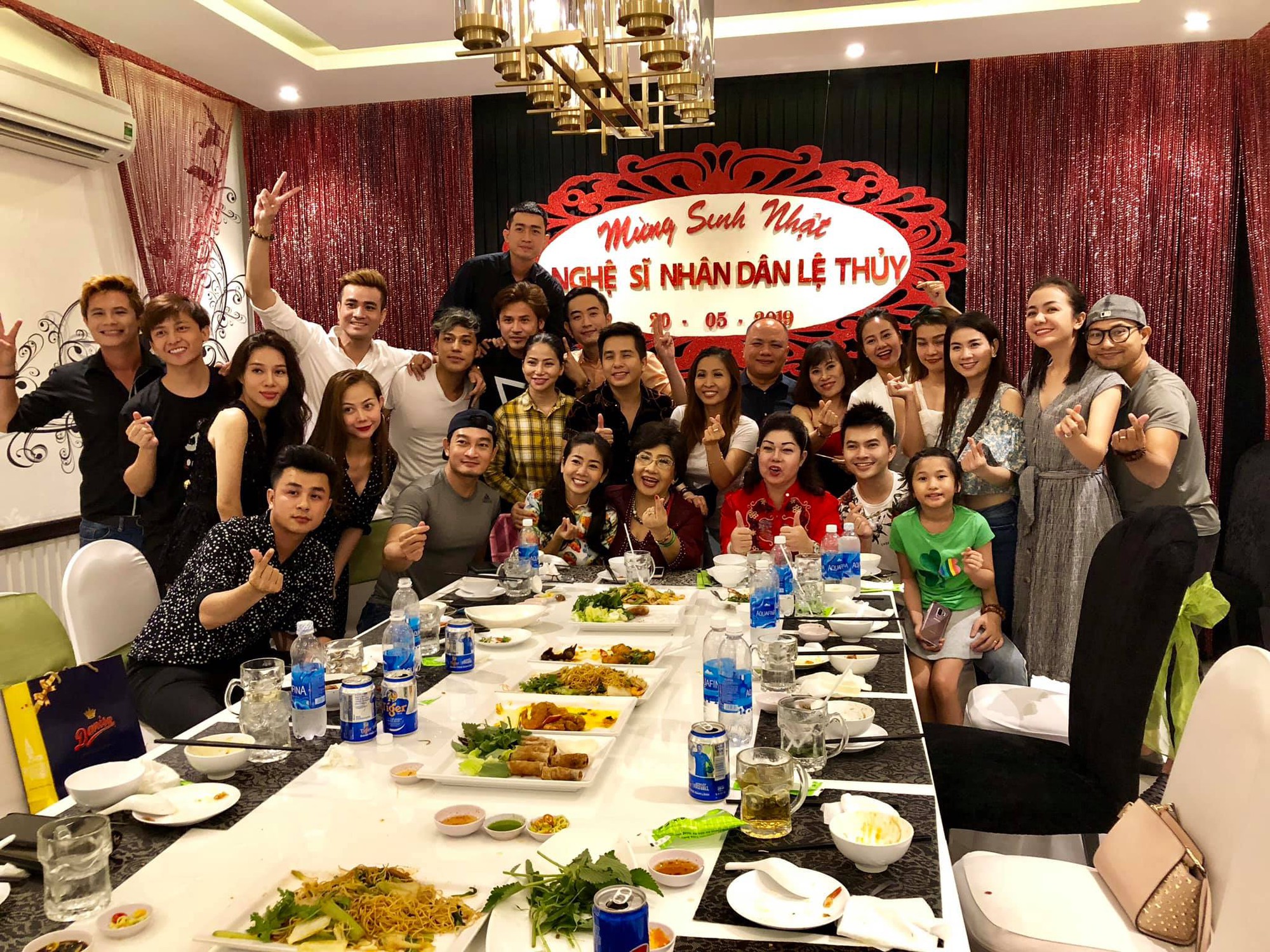 Dàn sao Việt tưng bừng mừng sinh nhật NSND Lệ Thủy - Ảnh 5.