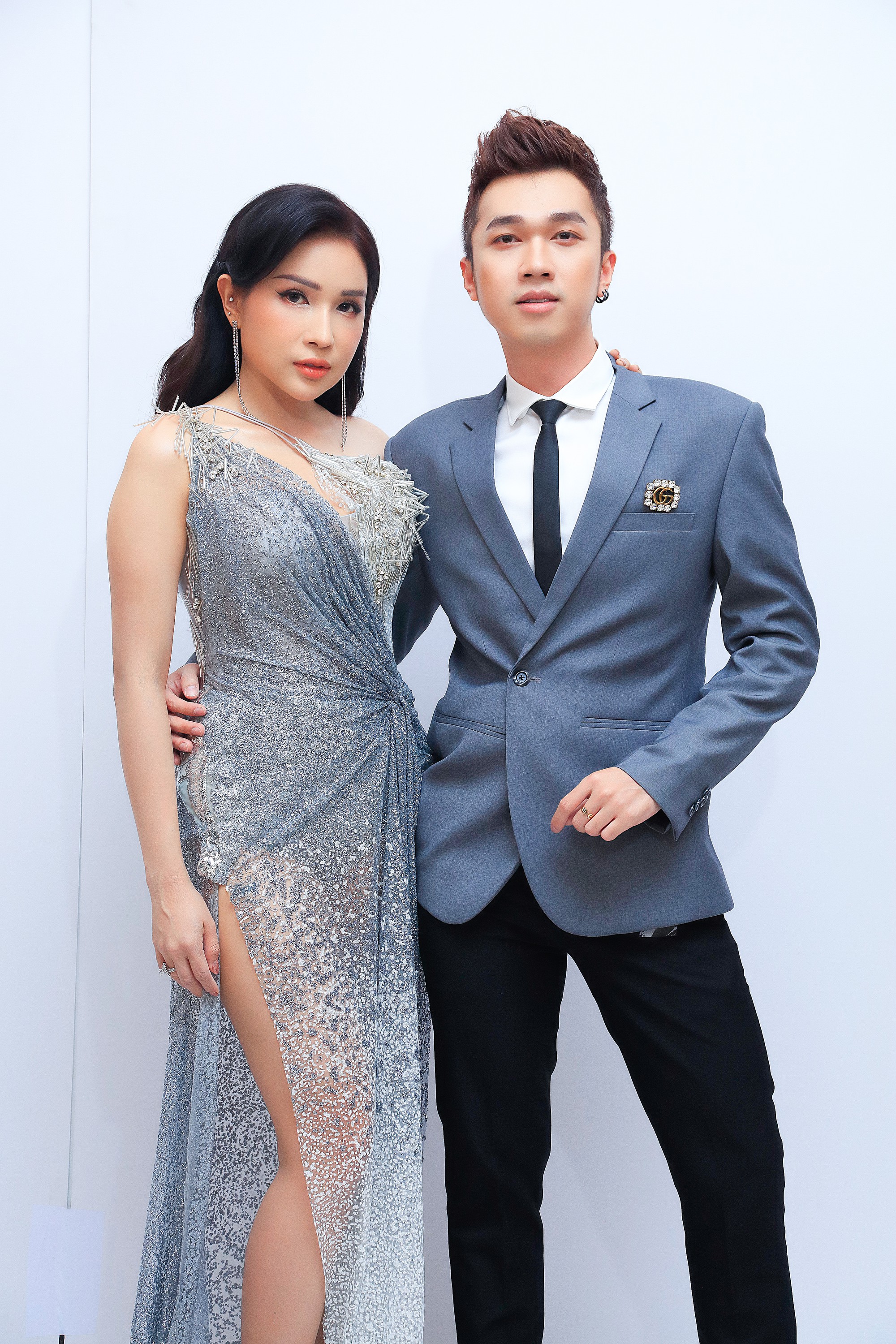 Ca sĩ Minh Tuyết về Việt Nam ngồi ghế nóng cùng Cẩm Ly, Trấn Thành - Ảnh 5. Ca sĩ Minh Tuyết về Việt Nam ngồi ghế nóng cùng Cẩm Ly, Trấn Thành - Ảnh 5.