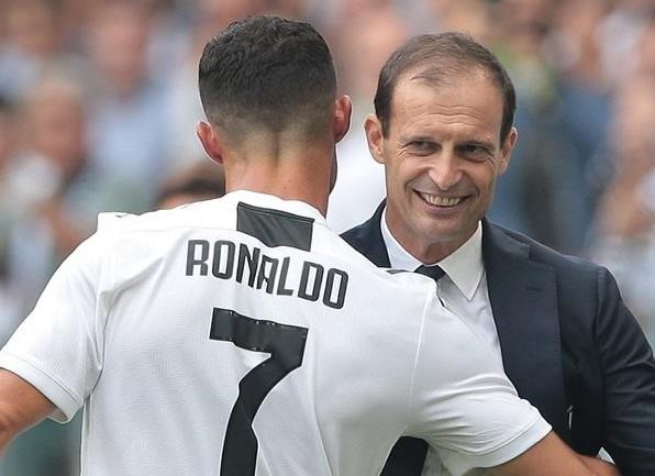 Ronaldo tri ân HLV Allegri sau tin chia tay Juventus - Ảnh 1.