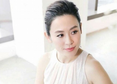 Đại Hoa đán TVB Tuyên Huyên: Xinh đẹp, thành công và nỗi cô đơn ở tuổi 48 - Ảnh 6. Đại Hoa đán TVB Tuyên Huyên: Xinh đẹp, thành công và nỗi cô đơn ở tuổi 48 - Ảnh 6.