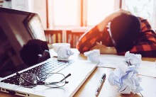 Căng thẳng công việc, giấc ngủ kém, huyết áp cao là 'bộ ba chết người'