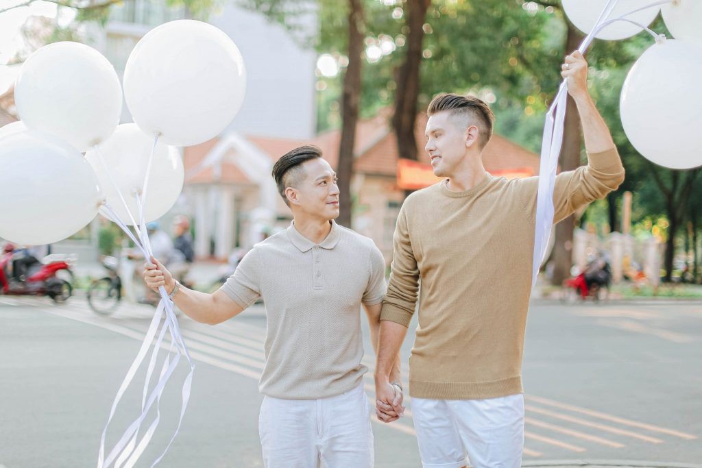 Bộ ảnh đẹp như mơ tại Việt Nam của cặp đôi đồng tính nổi tiếng đến từ Philippines - Ảnh 7.