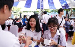 10 trường có tỉ lệ chọi vào lớp 10 cao nhất TP HCM