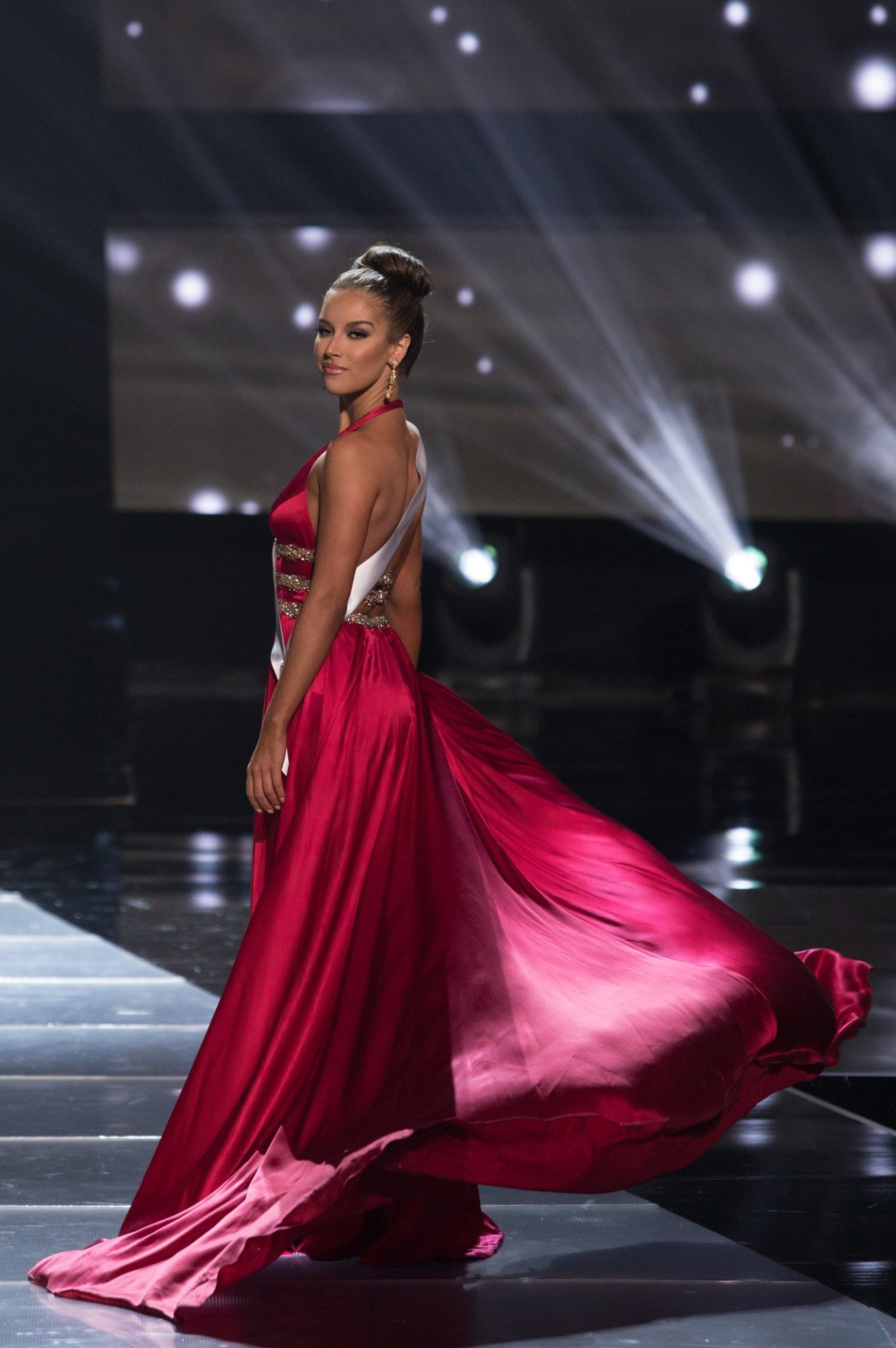 Ai sẽ đăng quang Miss USA - Hoa hậu Mỹ 2019?  - Ảnh 2.