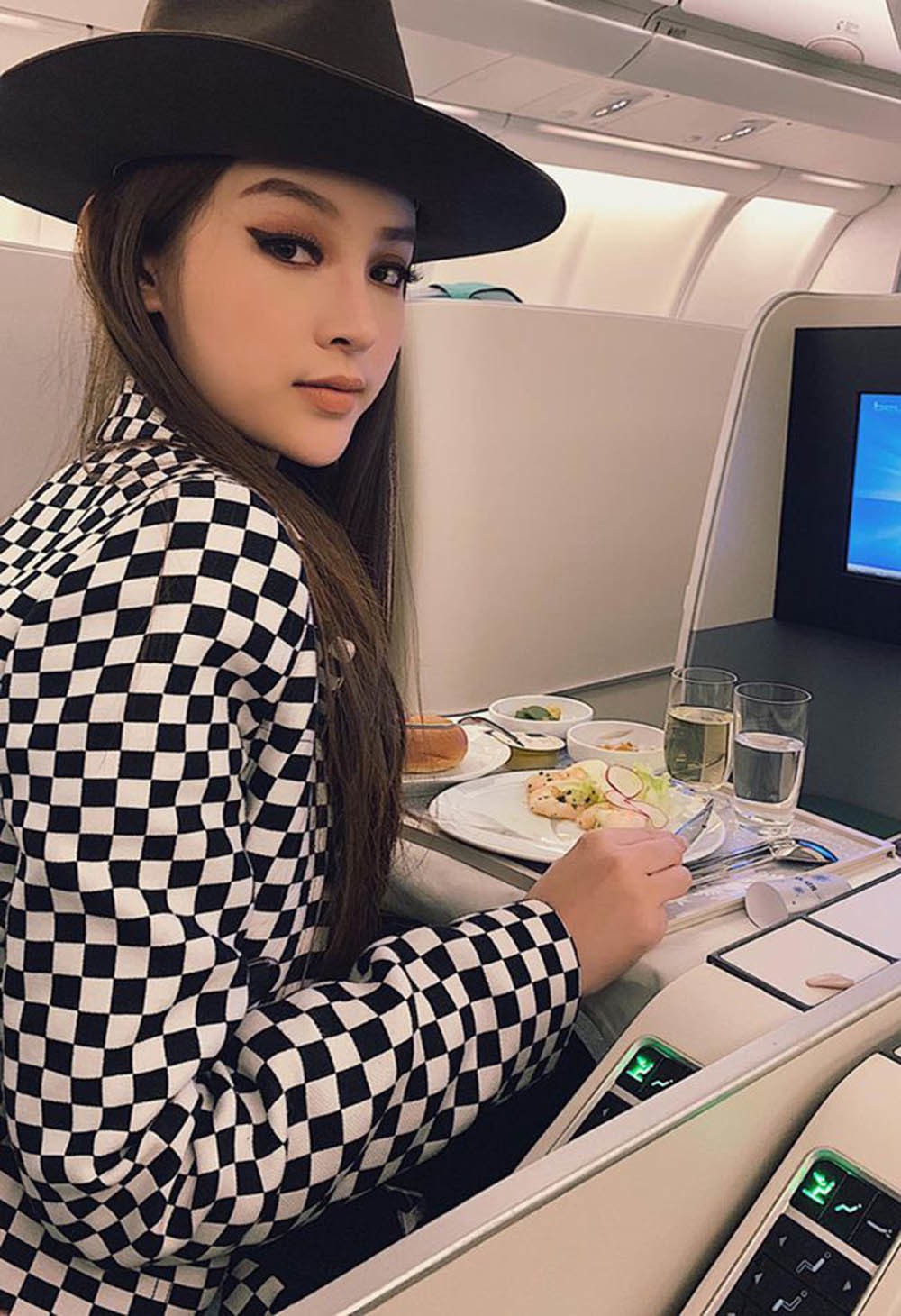 Huyền Baby: Từ hot girl đình đám đến nữ đại gia sở hữu biệt thự triệu đô - Ảnh 8.