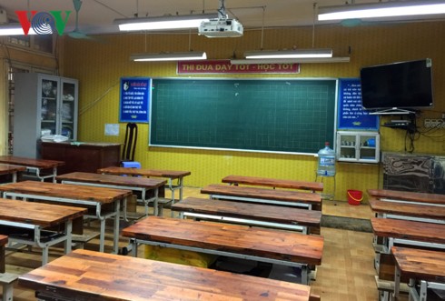 Tai nạn ở hầm Kim Liên: Nghẹn lòng khi học sinh hỏi Ai dạy chúng con - Ảnh 1. Tai nạn ở hầm Kim Liên: Nghẹn lòng khi học sinh hỏi Ai dạy chúng con - Ảnh 1.