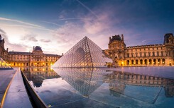 Cô sinh viên vượt qua 180.000 ứng viên để 'qua đêm' với nàng Mona Lisa